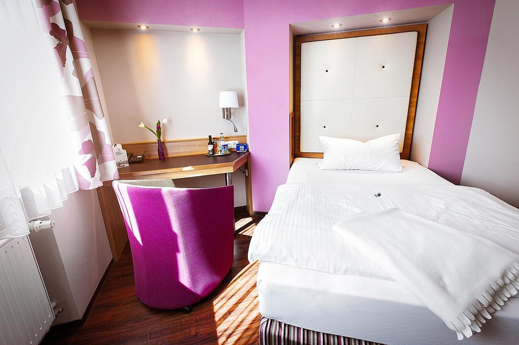 Hotel Am Turm Kaufbeuren Værelse billede